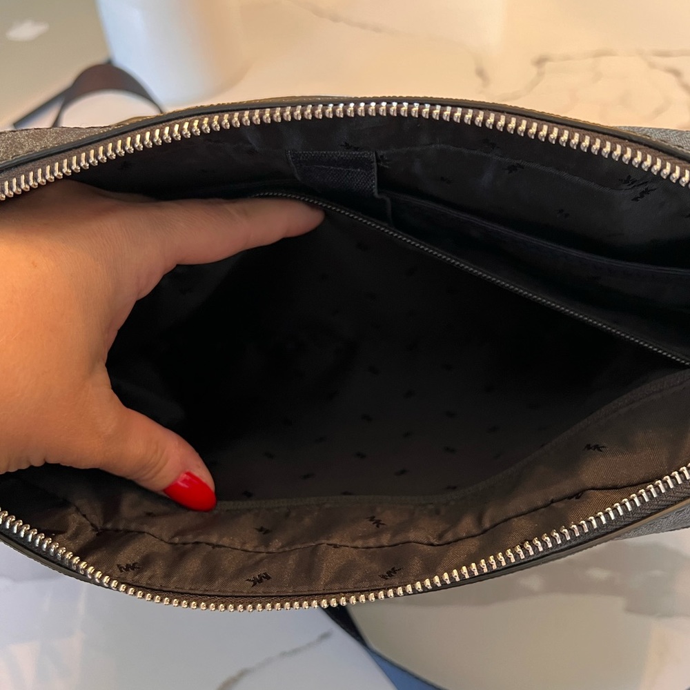 Michael Kors, laptop briefcase - Picture 3 of 9